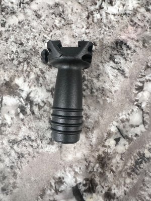 Beryl vertical grip