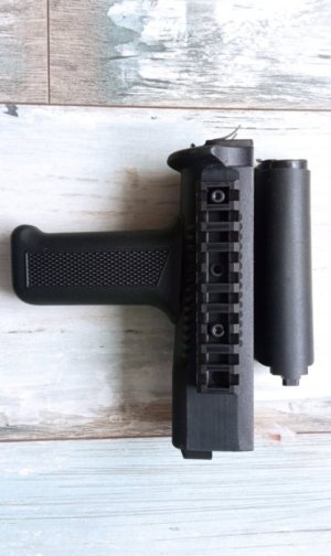 NOS Beryl wz.96 lwr Handguard w/Vertical Grip (picatinny rails on both sides) and upper-gas tube cover (SET).