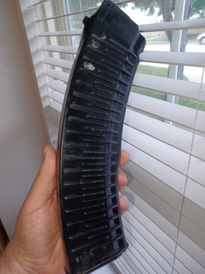 Molot ribbed true black 45 round