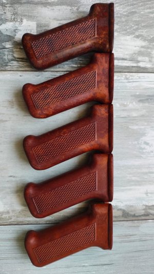 Polish PGs bakelite Fatties. Excellent condition. Fabryka Broni Radom Armory (circle 11).