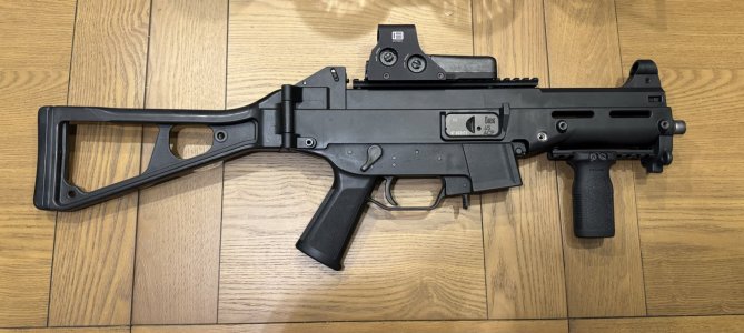 UMP45 Built on an Omega Gideon Shadow Receiver