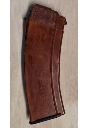 EAST GERMAN BAKELITE MAG