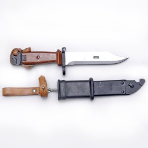 [WTB] polish Bakelite bayonet