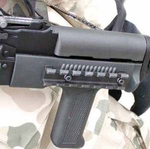 Beryl wz.96 let handguard w/ vertical grip