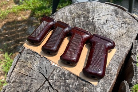 Bake grips : Romanian Red and Brown