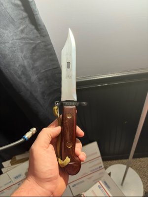 Nice Izzy 6x3 bayonet
