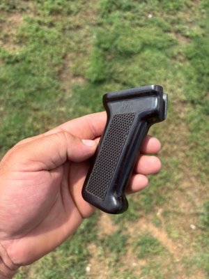 Shiny plum grip