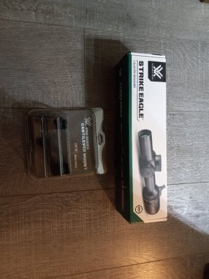 NIB Vortex Strike Eagle1-8x24 scope with rings