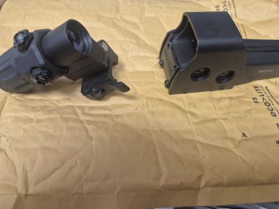 Eotech combo 556 w/ magnifer & (10) 54r can