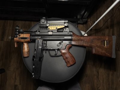 WTB mp5 Stanag claw mount