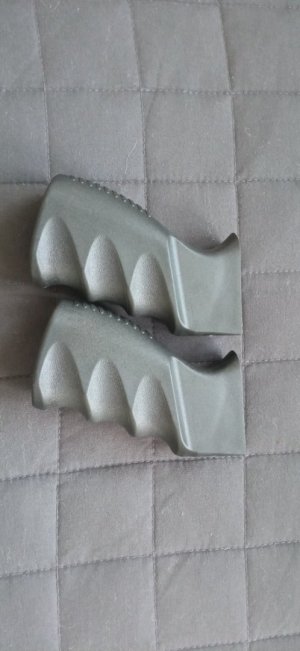 NOS Beryl PGs with mounting screws. Fabryka Broni Radom Armory (circle 11)