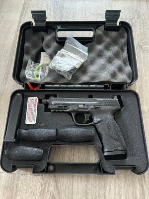 M&P M2.0 Full Size Threaded Barrel *PRICE DROP**