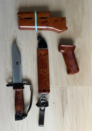 [WTS] BAKELITE GOODIES: Circle 10 Bayonet / Handguards for Milled AK / Polish Fatty Grip *AMAZING COLOR & SWIRLS*