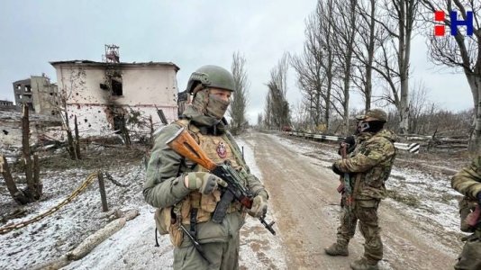 *Updated w/new items!* -- Russian Federal Military [Gear items for sale] have officially crossed the [Combloc Market] state border...