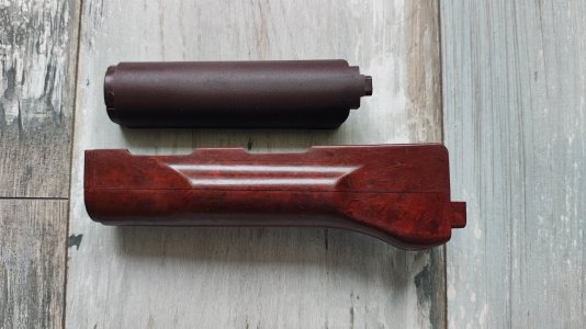 NOS bakelite Polish Tantal lower/upper handguards SET. Fabryka Broni Radom Armory circle 11