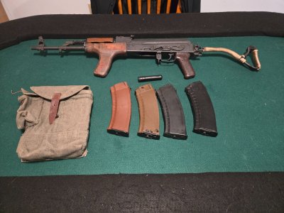 Romanian SAR-2 + 4 Mags 5.45x39