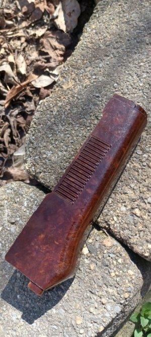 Very nice excellent east german lower handgaurd and 1  good east german 30 rd 762x39 magazines