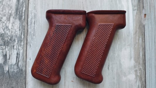 Excellent condition 2PACK Polish PGs bakelite Fatties. Fabryka Broni Radom Armory (circle 11)