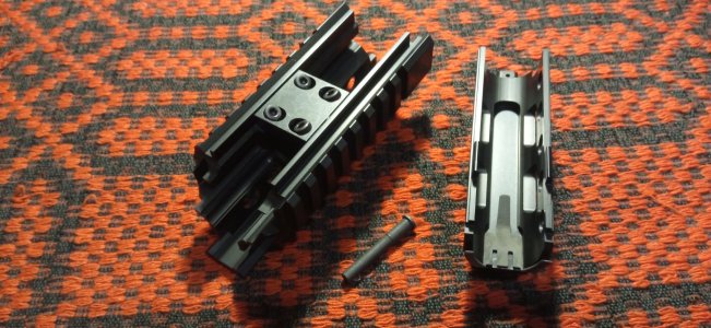 NOS Mini Beryl Quadrail SET (upper lwr hgs, mounting pin SET) Fabryka Broni Radom (circle 11)