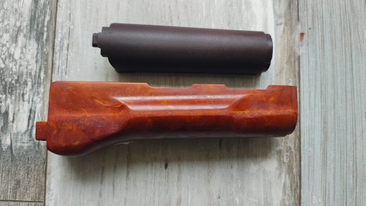 NOS bakelite Polish Tantal lower/upper handguards SET. Fabryka Broni Radom Armory circle 11