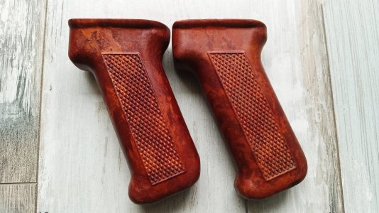 Excellent condition Polish PGs bakelite Fatties. Fabryka Broni Radom Armory (circle 11).