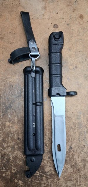 Bulgarian Circle 10 6x5 bayonet