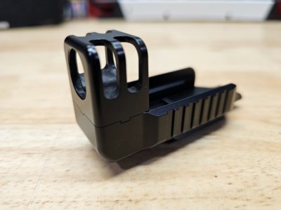 GLOCK 17 Dark Hour compensator