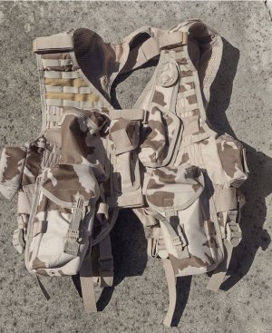 Czech Army Tactical Vest MNS-2000 M95 (CZ Camo Desert Pattern)