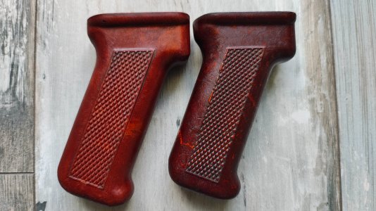 Excellent condition Polish PGs bakelite Fatties. Fabryka Broni Radom Armory (circle 11).