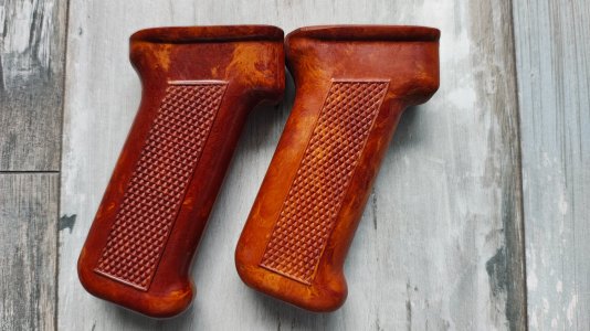 Absolutely NOS Polish PGs bakelite Fatties. Fabryka Broni Radom Armory (circle 11). Mint milsurp, never assembled. Ink proof markings,
