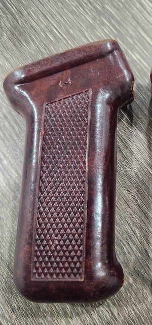 Tula 1-1 bakelite grip